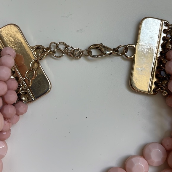 Pink beaded statement necklace - Picture 2 of 2